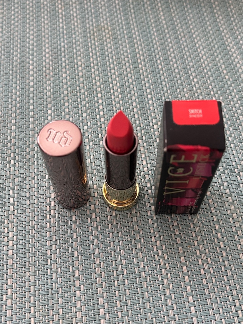 Urban Decay- Vice Lipstick “Snitch” sheer coral NWT